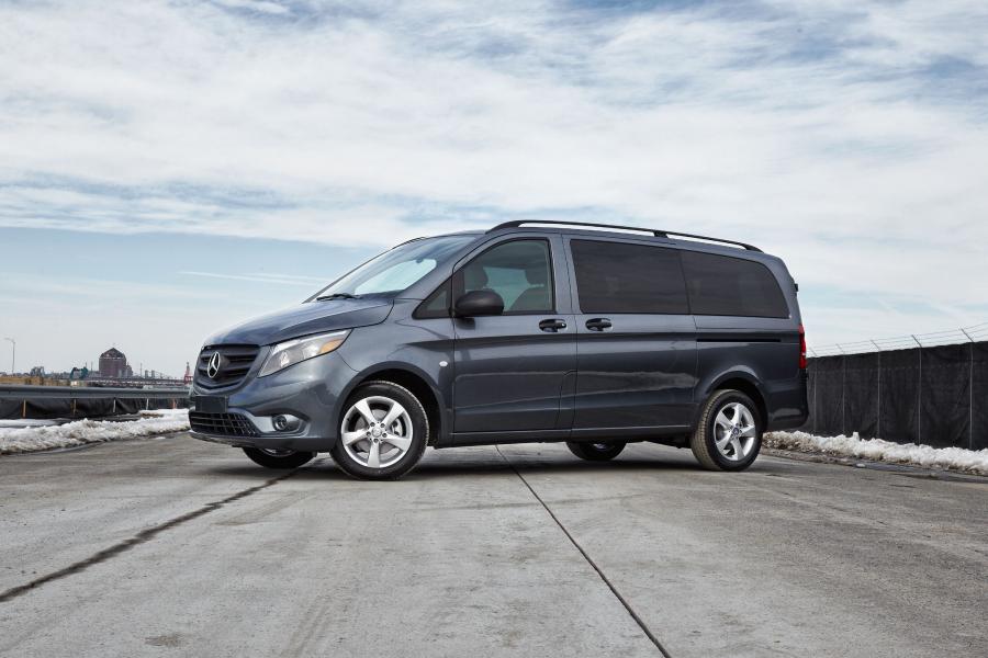  Mercedes-Benz Metris 2015 года  (фото 2 из 32)